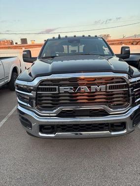 2025 RAM 2500 Tradesman Crew Cab 4x4 6'4' Box