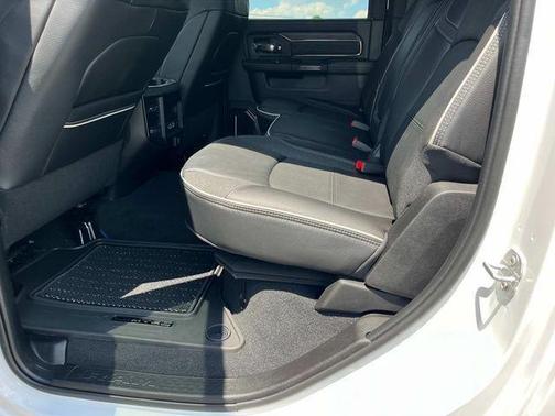 2025 RAM 2500 Limited Crew Cab 4x4 6'4' Box