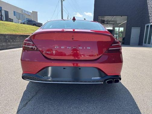 2023 Genesis G70 2.0T RWD