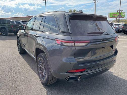 2025 Jeep Grand Cherokee Summit