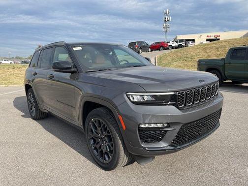 2025 Jeep Grand Cherokee Summit