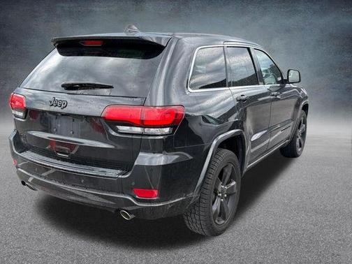 Brilliant Black Crystal Pearlcoat 2015 Jeep Grand Cherokee Altitude