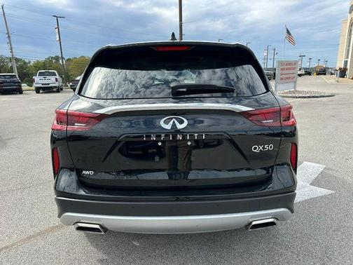 2023 INFINITI QX50 LUXE AWD