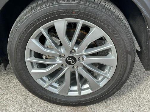 2023 INFINITI QX50 LUXE AWD