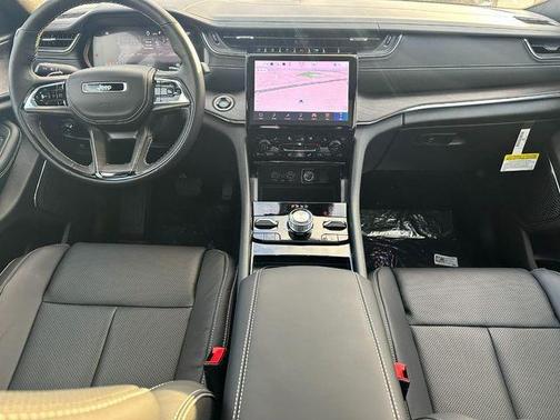 2025 Jeep Grand Cherokee Overland