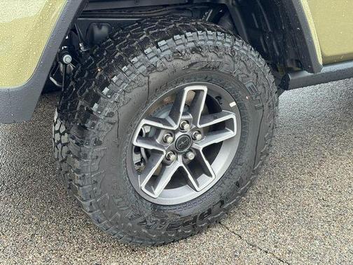 2025 Jeep Gladiator Mojave X