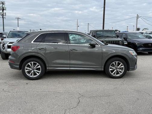2023 Audi Q3 Premium 45 TFSI S line quattro Tiptronic