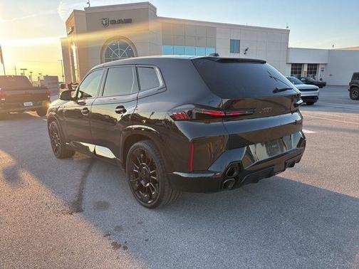 2025 BMW XM Base