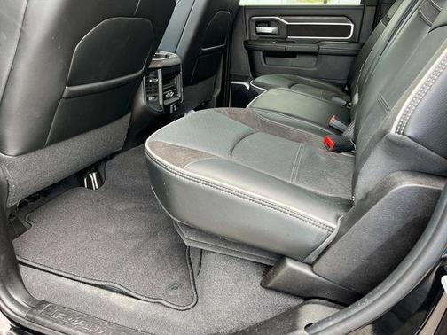 2025 RAM 3500 Laramie Crew Cab 4x4 6'4' Box