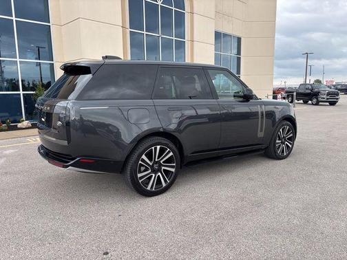 2023 Land Rover Range Rover P530 SE