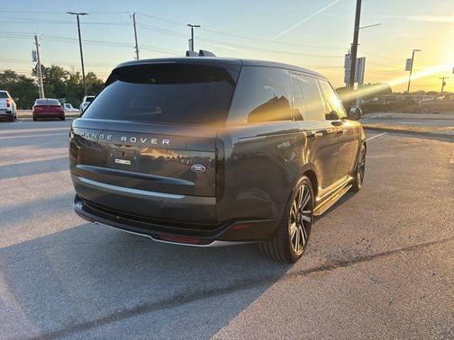 2023 Land Rover Range Rover P530 SE