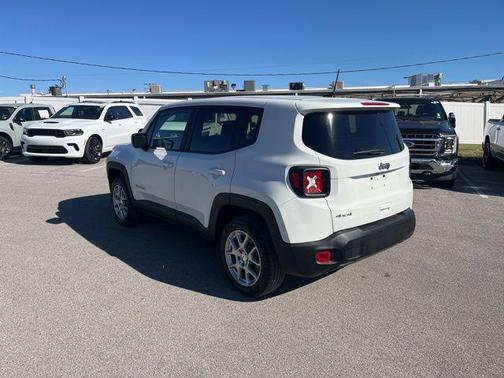 2023 Jeep Renegade Latitude