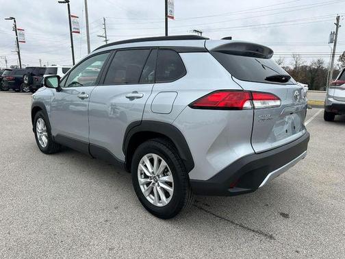 2025 Toyota Corolla Cross LE