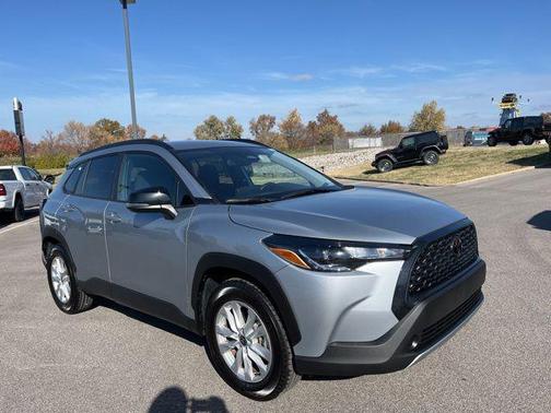 2025 Toyota Corolla Cross LE