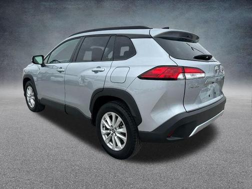 2025 Toyota Corolla Cross LE