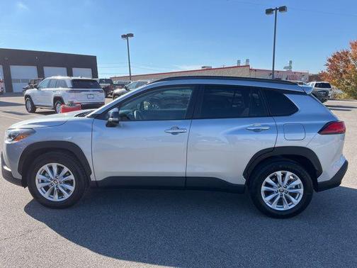 2025 Toyota Corolla Cross LE