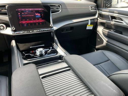 2025 Jeep Wagoneer Series III 4x4