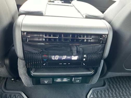 2025 Jeep Wagoneer Series III 4x4