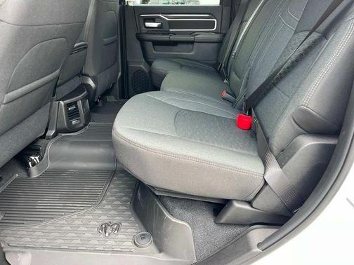 2025 RAM 3500 Big Horn Crew Cab 4x4 6'4' Box