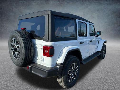 2026 Jeep Wrangler 4-Door Sahara 4x4