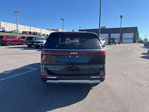 2022 Kia Carnival LXS