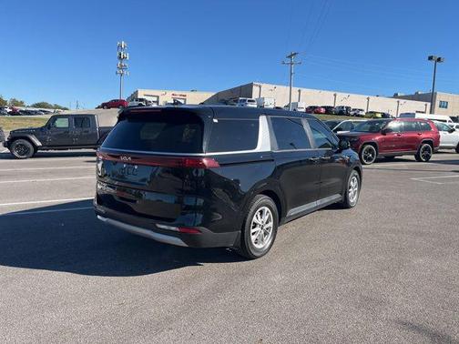 2022 Kia Carnival LXS