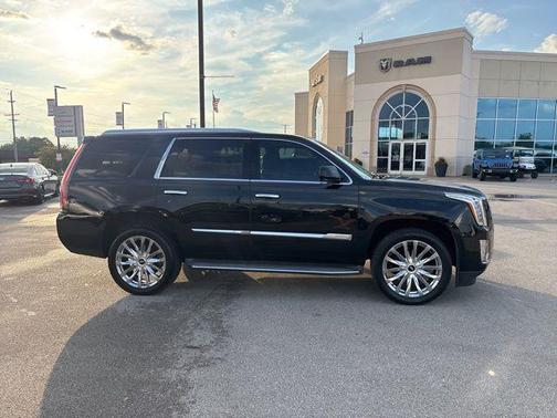 2015 Cadillac Escalade Luxury