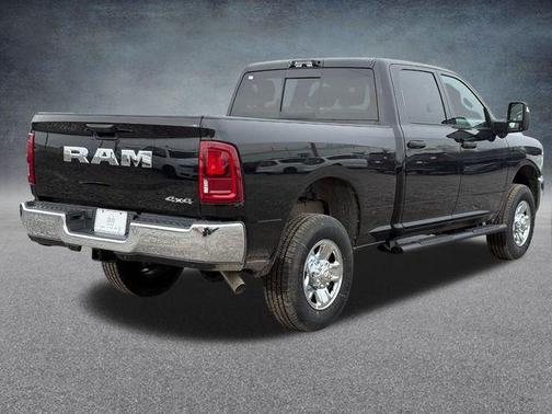 2026 RAM 2500 Tradesman Crew Cab 4x4 6'4' Box