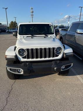 2025 Jeep Wrangler 4-Door Sahara 4x4