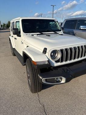 2025 Jeep Wrangler 4-Door Sahara 4x4