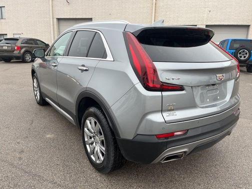 2023 Cadillac XT4 Premium Luxury