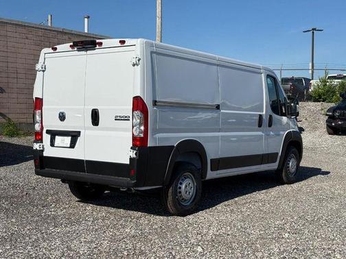 Bright White Clearcoat 2026 RAM ProMaster 2500 Tradesman