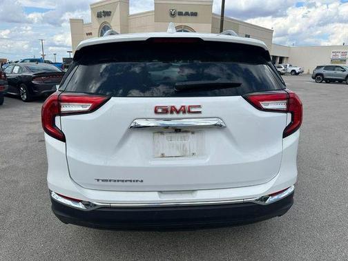 2023 GMC Terrain SLT