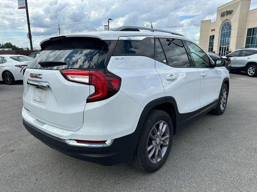 2023 GMC Terrain SLT