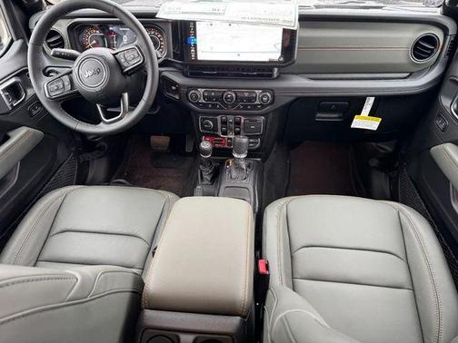 2025 Jeep Gladiator Mojave X