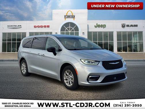 2024 Chrysler Pacifica Touring L