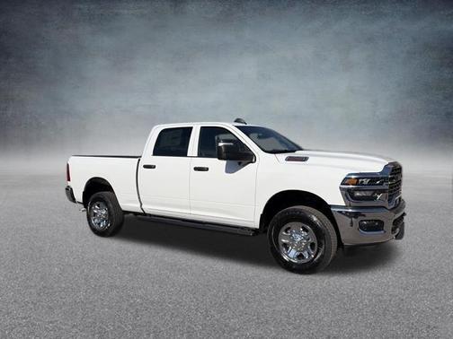 2026 RAM 2500 Tradesman Crew Cab 4x4 6'4' Box