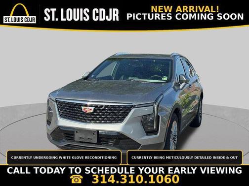 Argent Silver Metallic 2024 Cadillac XT4 Premium Luxury