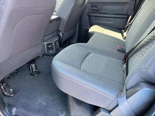 2025 RAM 2500 Tradesman Crew Cab 4x4 6'4' Box