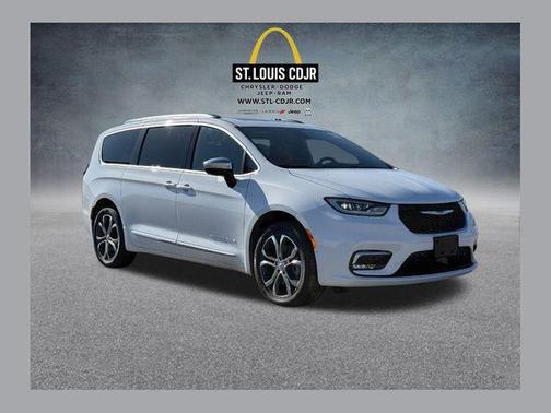 2026 Chrysler Pacifica L