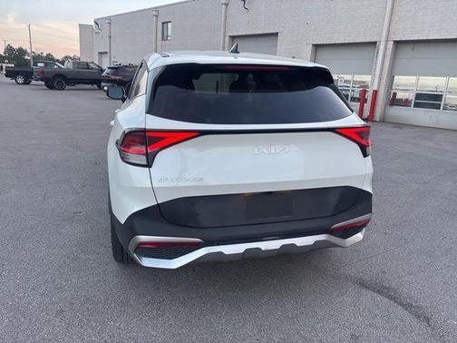 2024 Kia Sportage LX