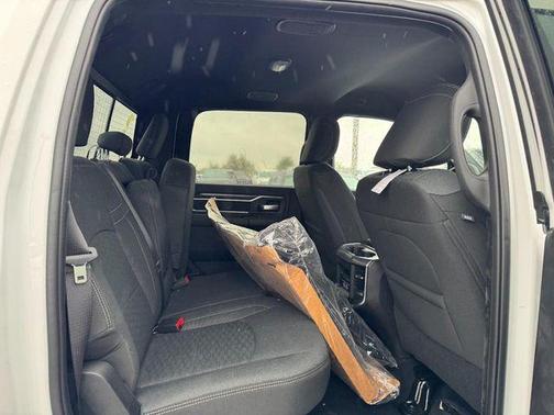 2025 RAM 2500 Big Horn Crew Cab 4x4 6'4' Box