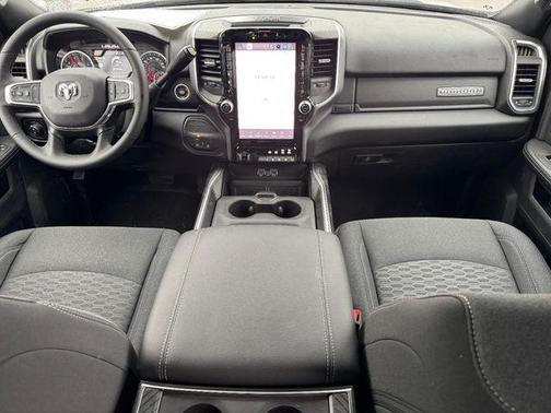 2025 RAM 2500 Big Horn Crew Cab 4x4 6'4' Box