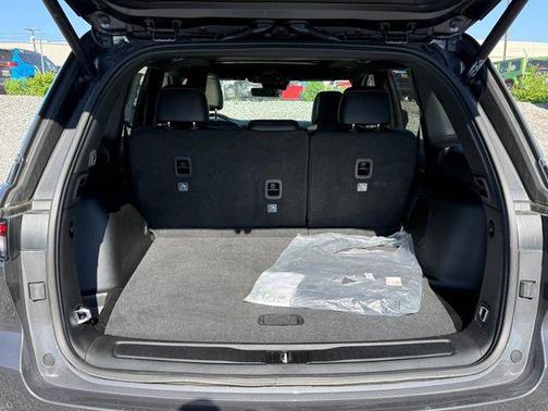 Baltic Gray Metallic Clearcoat 2026 Jeep Grand Cherokee Limited