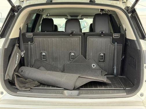 2024 Nissan Pathfinder SL 4WD