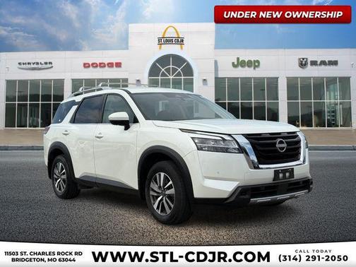 2024 Nissan Pathfinder SL 4WD