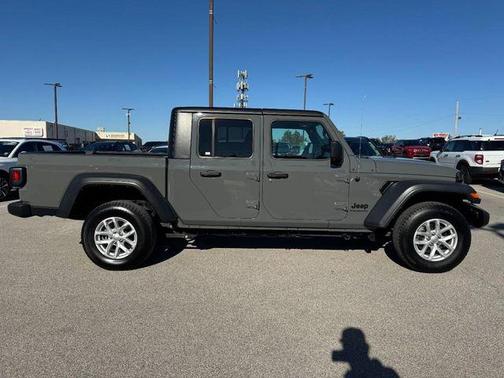 2023 Jeep Gladiator Sport S