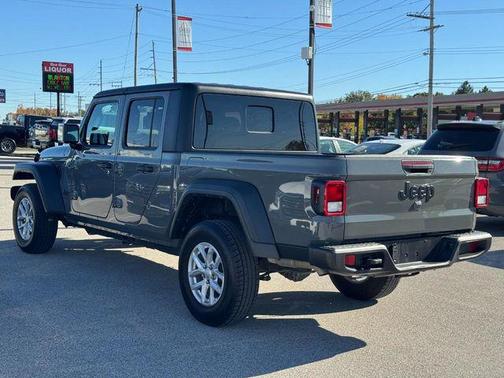 2023 Jeep Gladiator Sport S