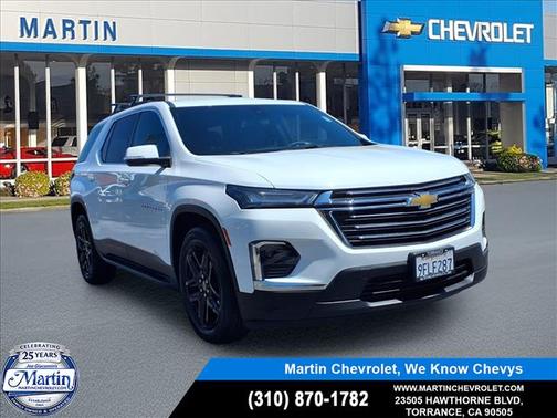 Summit White 2023 Chevrolet Traverse LT Cloth
