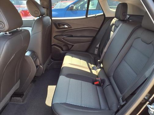 Mosaic Black Metallic 2026 Chevrolet Trax LT